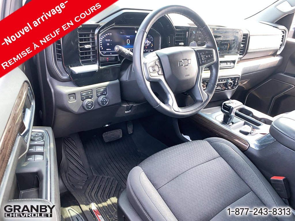 Chevrolet Silverado 1500 LT Trail Boss CREWCAB BOITE 6.6 MOTEUR 5.3L 2023 à Granby, Québec - 9 - w1024h768px