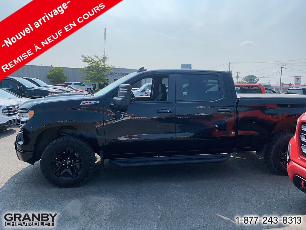 Chevrolet Silverado 1500 LT Trail Boss CREWCAB BOITE 6.6 MOTEUR 5.3L 2023 à Granby, Québec - 1 - w1024h768px