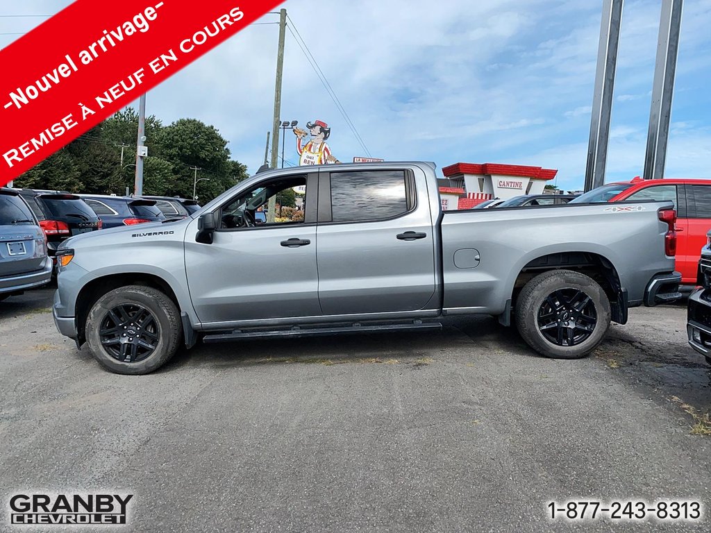 Chevrolet Silverado 1500 Custom crewcab boite 6.6 moteur 2.7L 2023 à Granby, Québec - 8 - w1024h768px
