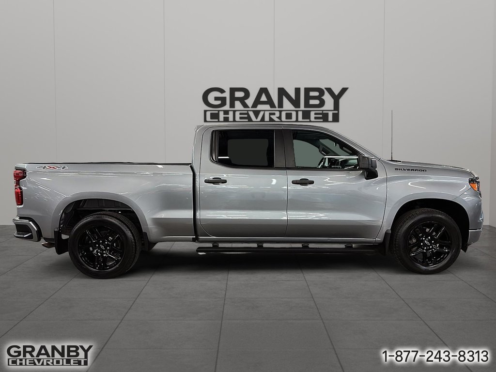 Chevrolet Silverado 1500  2023 à Granby, Québec - 4 - w1024h768px