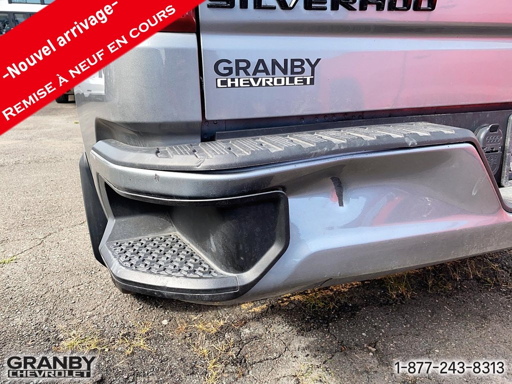 Chevrolet Silverado 1500 Custom crewcab boite 6.6 moteur 2.7L 2023 à Granby, Québec - 6 - w1024h768px