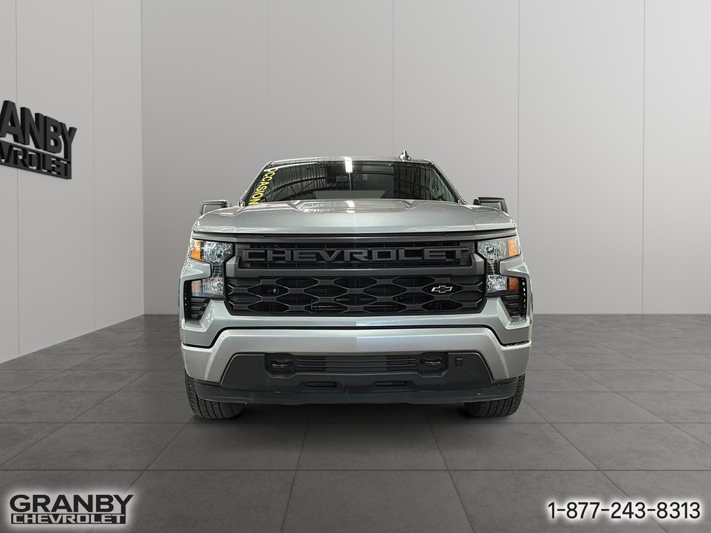 Chevrolet Silverado 1500  2023 à Granby, Québec - 2 - w1024h768px