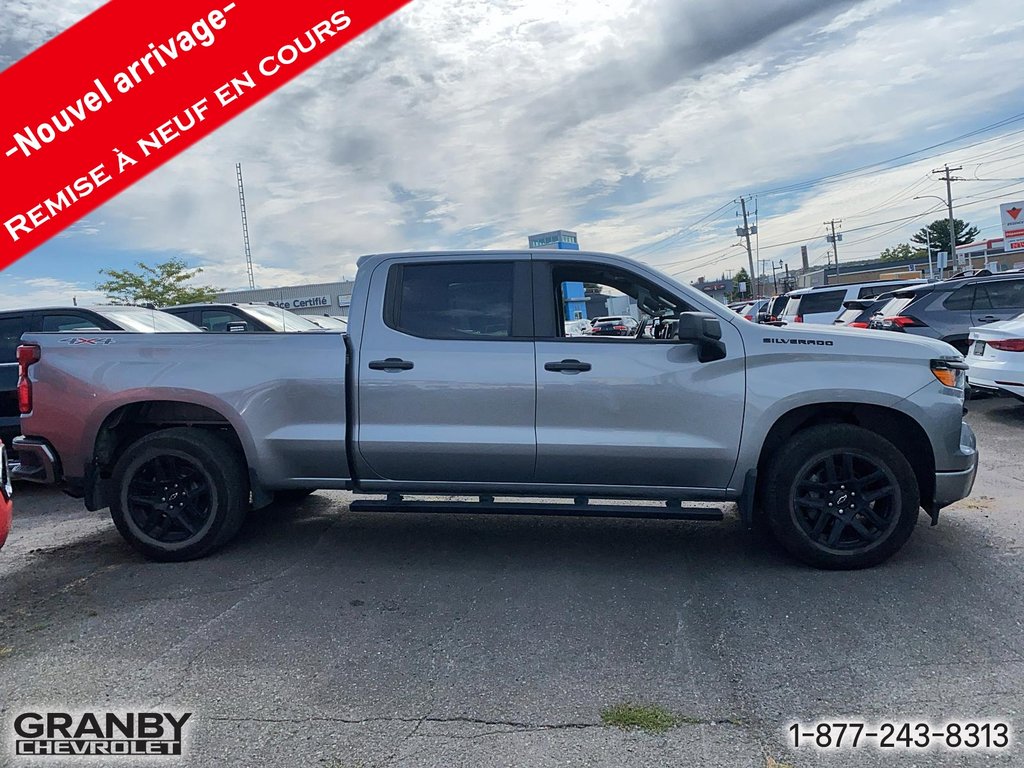 Chevrolet Silverado 1500 Custom crewcab boite 6.6 moteur 2.7L 2023 à Granby, Québec - 4 - w1024h768px