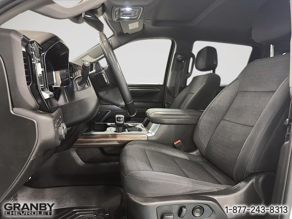 2023 Chevrolet Silverado 1500 RST CREWCAB DIESEL BOITE 6.6 in Granby, Quebec - 12 - w1024h768px