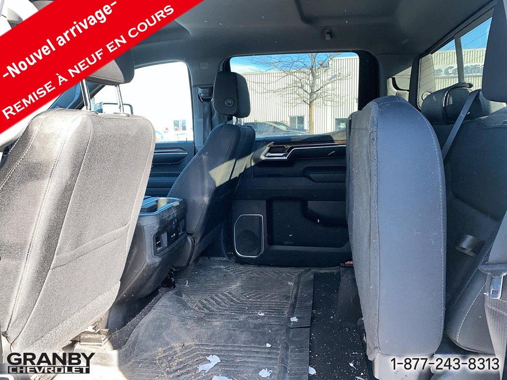 2023 Chevrolet Silverado 1500 in Granby, Quebec - 9 - w1024h768px