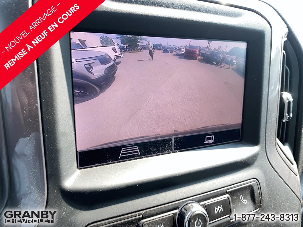 Chevrolet Silverado 1500  2023 à Granby, Québec - 13 - w1024h768px