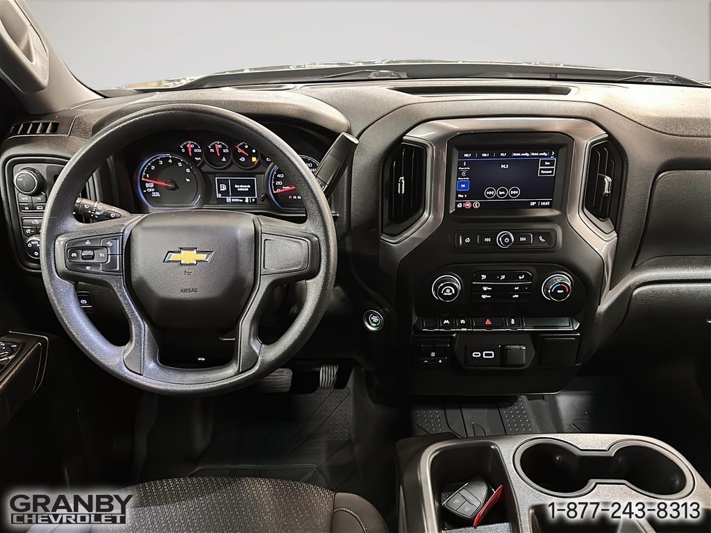 2023 Chevrolet Silverado 1500 in Granby, Quebec - 13 - w1024h768px
