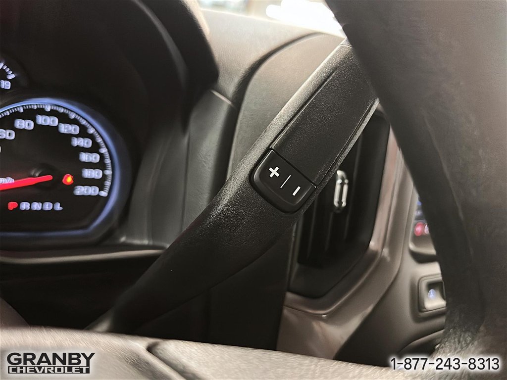 2023 Chevrolet Silverado 1500 in Granby, Quebec - 19 - w1024h768px