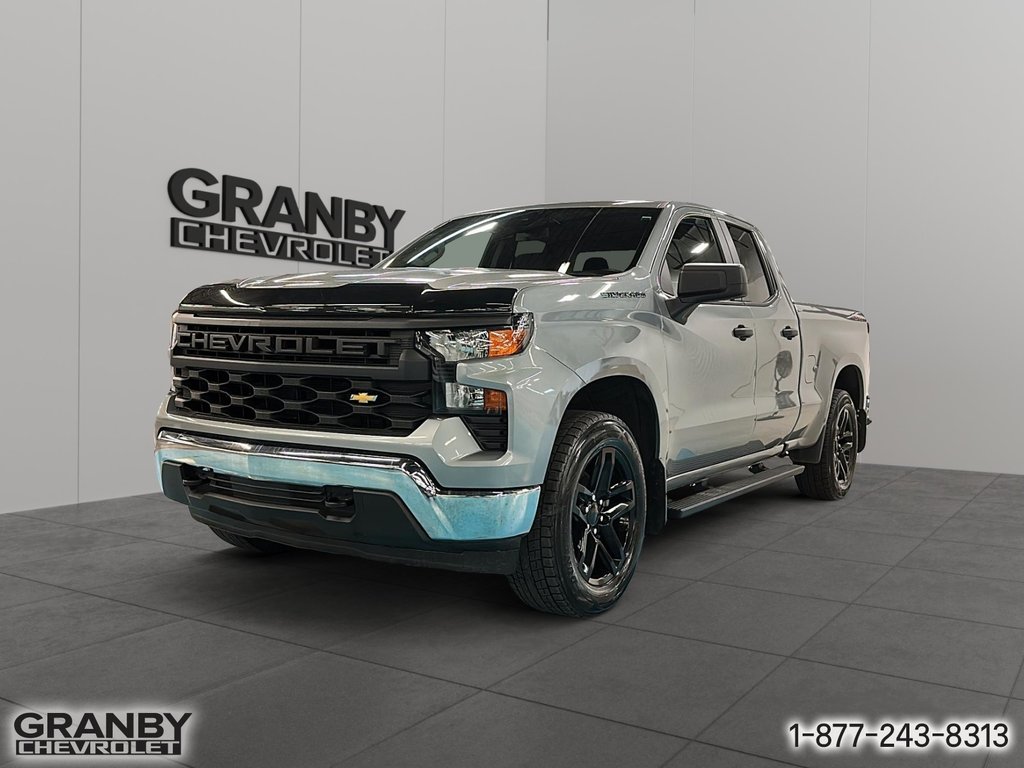 2023 Chevrolet Silverado 1500 in Granby, Quebec - 1 - w1024h768px