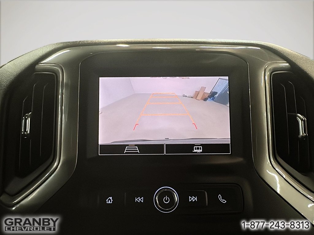 2023 Chevrolet Silverado 1500 in Granby, Quebec - 23 - w1024h768px