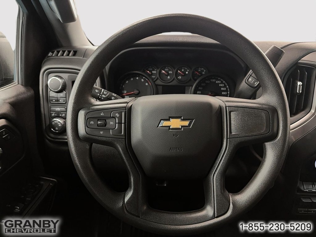 2024 Chevrolet Silverado 1500 in Granby, Quebec - 11 - w1024h768px