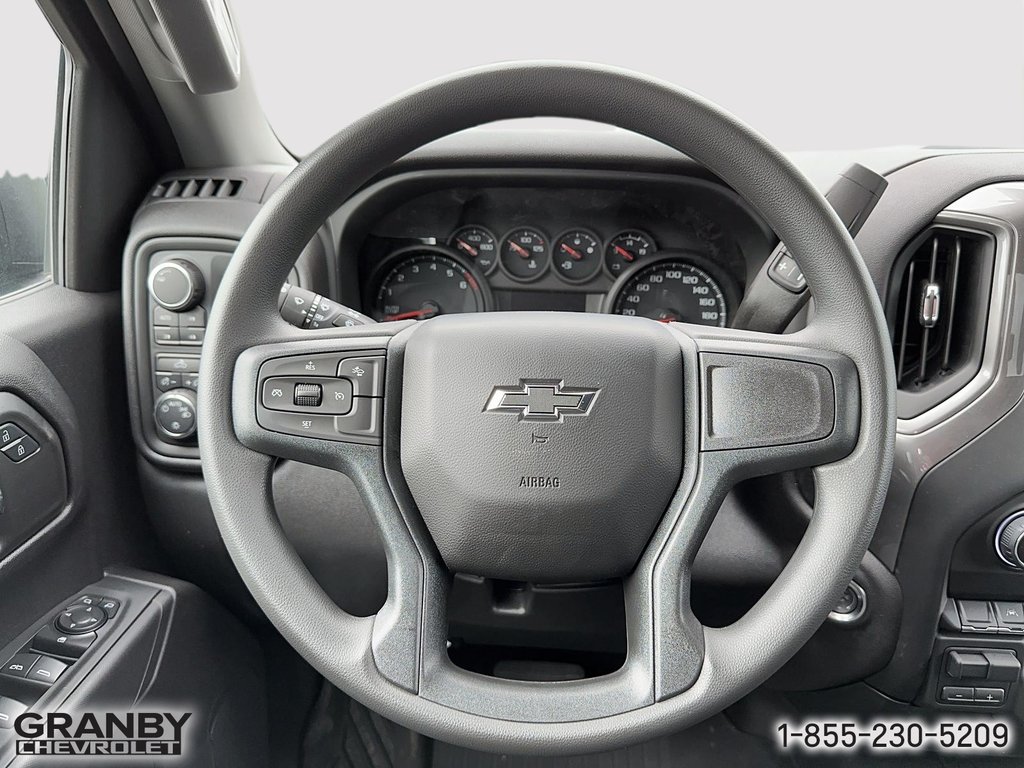 2024 Chevrolet Silverado 1500 in Granby, Quebec - 12 - w1024h768px