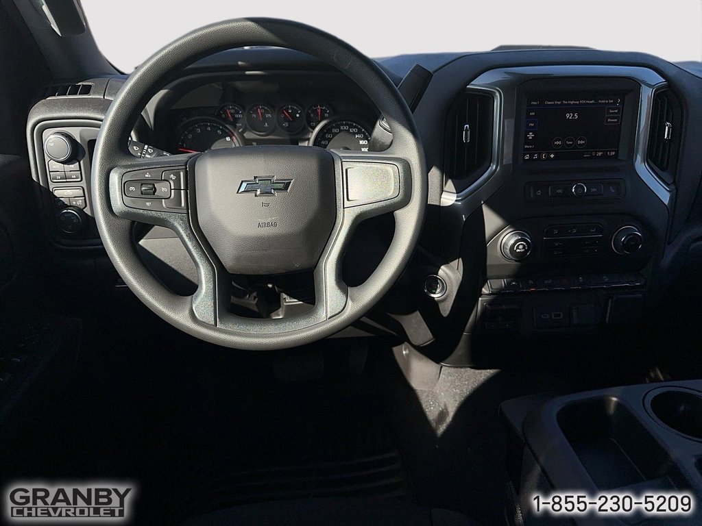 2024 Chevrolet Silverado 1500 in Granby, Quebec - 10 - w1024h768px