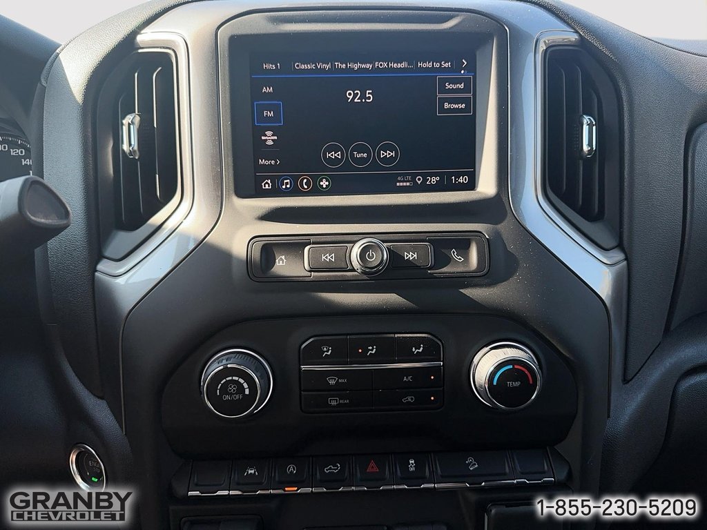 2024 Chevrolet Silverado 1500 in Granby, Quebec - 14 - w1024h768px