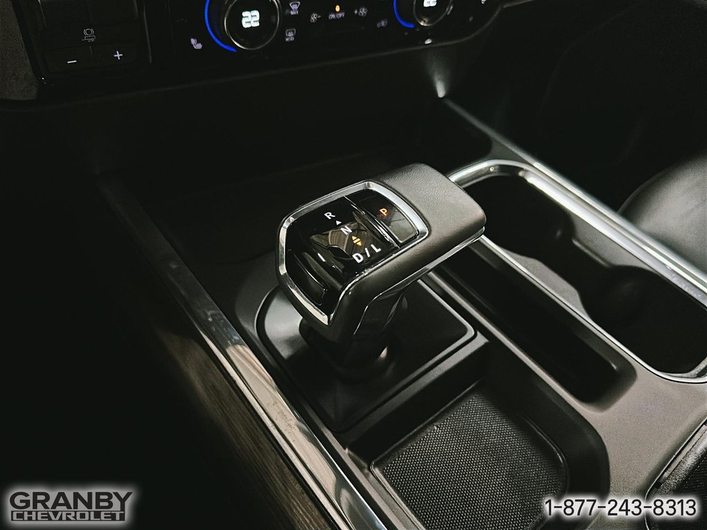 Chevrolet Silverado 1500 LT Trail Boss crewcab boite 6.6 diesel 2024 à Granby, Québec - 19 - w1024h768px