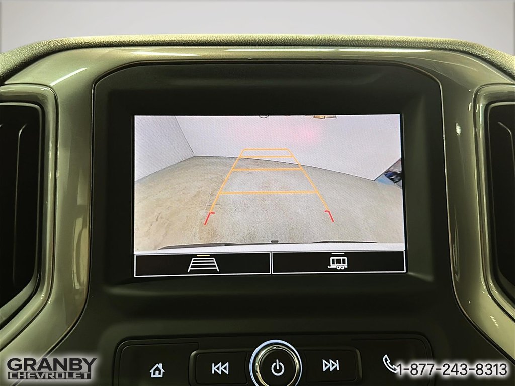 2024 Chevrolet Silverado 1500 Custom Trail Boss Boite 6,6 V8 in Granby, Quebec - 23 - w1024h768px