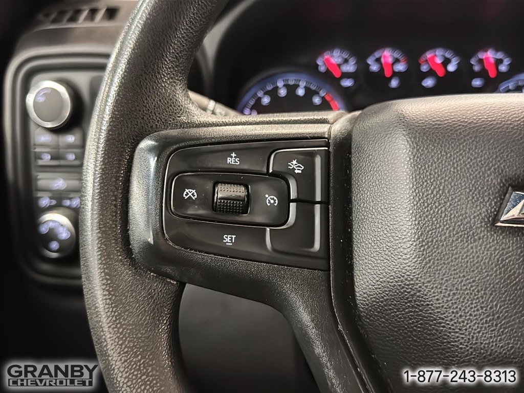 2024 Chevrolet Silverado 1500 Custom Trail Boss CREWCAB DIESEL BOITE 6.6 in Granby, Quebec - 23 - w1024h768px
