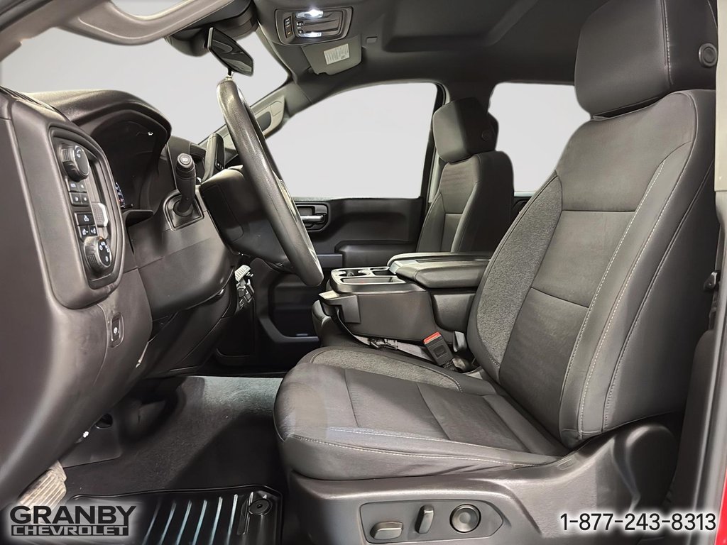 2024 Chevrolet Silverado 1500 Custom Trail Boss CREWCAB DIESEL BOITE 6.6 in Granby, Quebec - 12 - w1024h768px