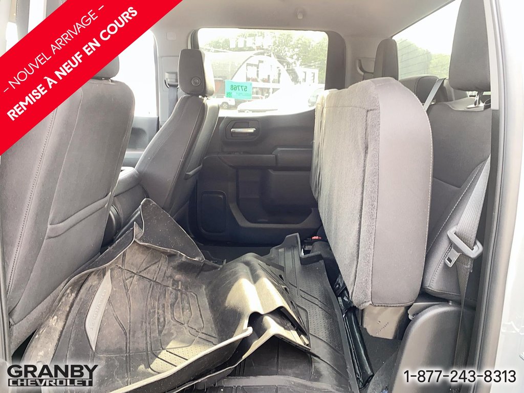 2024 Chevrolet Silverado 1500 Custom CREWCAB BOITE 6.6PIED in Granby, Quebec - 9 - w1024h768px