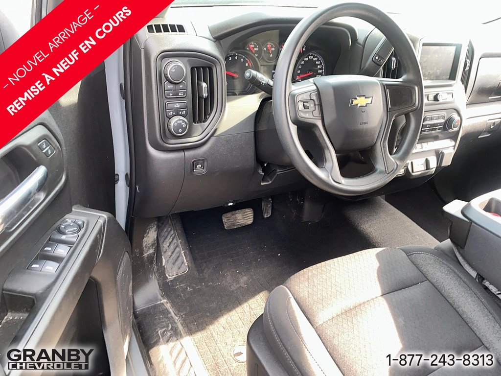 2024 Chevrolet Silverado 1500 Custom CREWCAB BOITE 6.6PIED in Granby, Quebec - 10 - w1024h768px