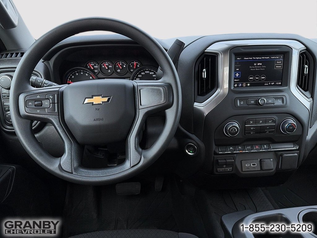 2025 Chevrolet Silverado 1500 in Granby, Quebec - 13 - w1024h768px