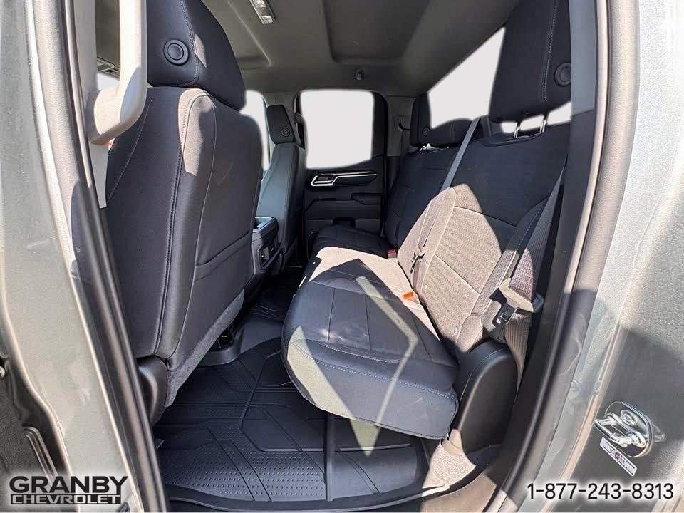 Chevrolet Silverado 1500  2026 à Granby, Québec - 10 - w1024h768px