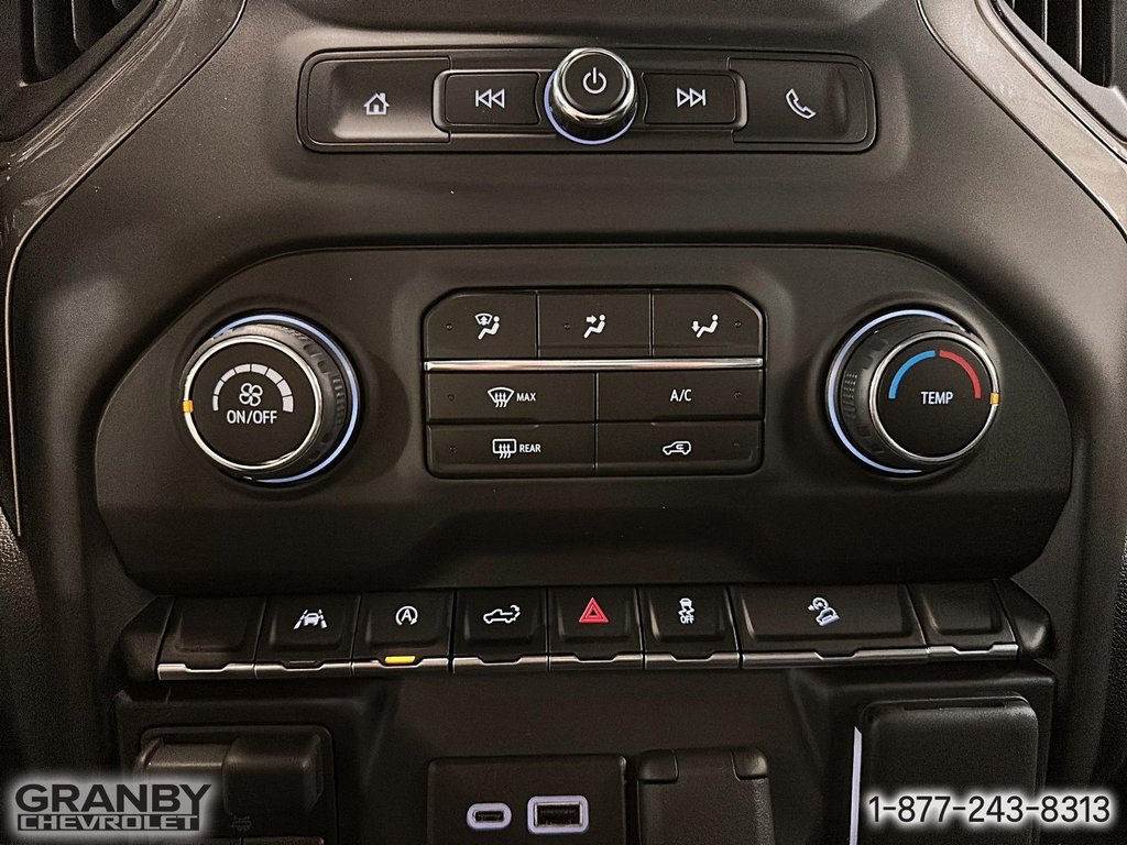 Chevrolet Silverado 1500  2026 à Granby, Québec - 16 - w1024h768px