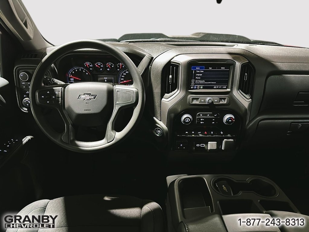 Chevrolet Silverado 1500  2026 à Granby, Québec - 13 - w1024h768px