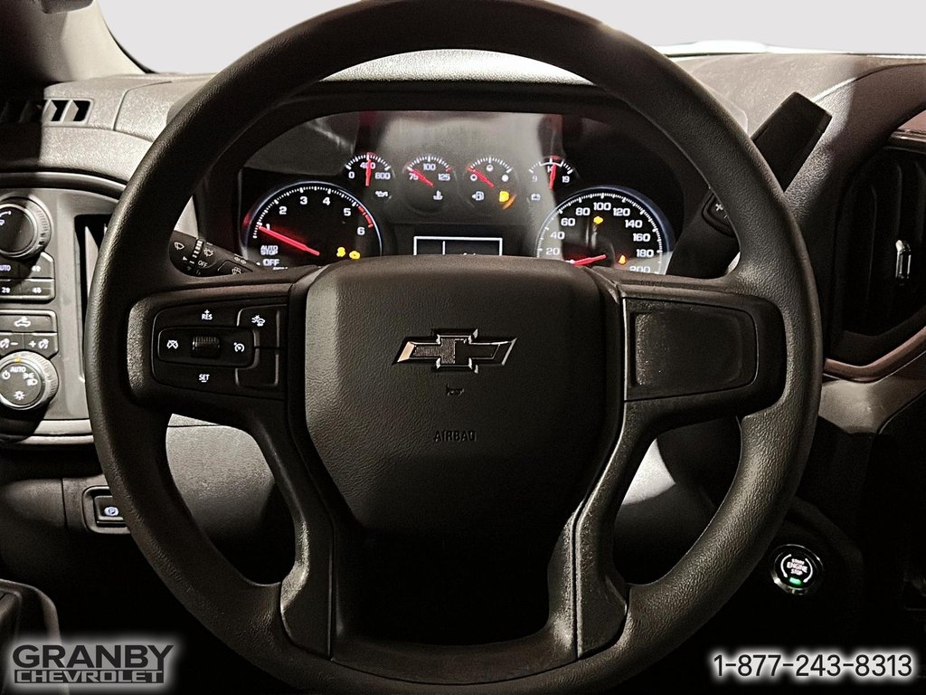 2026 Chevrolet Silverado 1500 in Granby, Quebec - 15 - w1024h768px