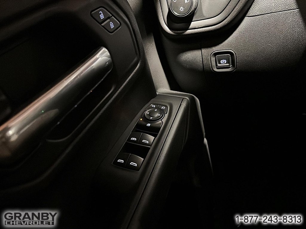 2026 Chevrolet Silverado 1500 in Granby, Quebec - 14 - w1024h768px