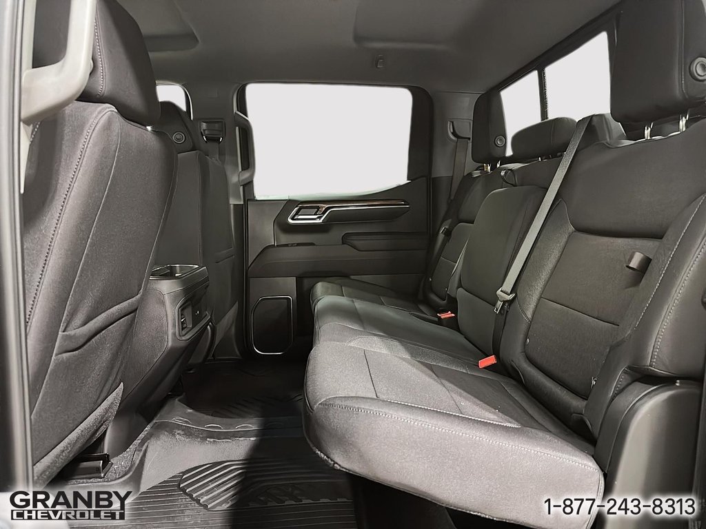 2026 Chevrolet Silverado 1500 in Granby, Quebec - 11 - w1024h768px