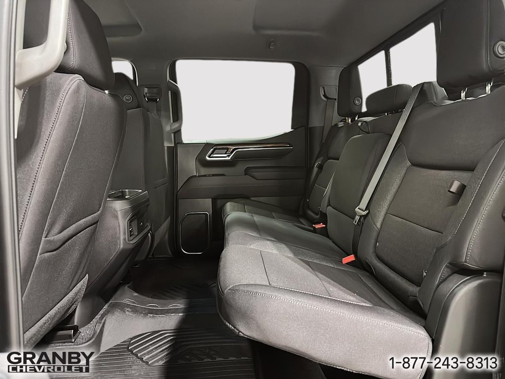 2026 Chevrolet Silverado 1500 in Granby, Quebec - 11 - w1024h768px