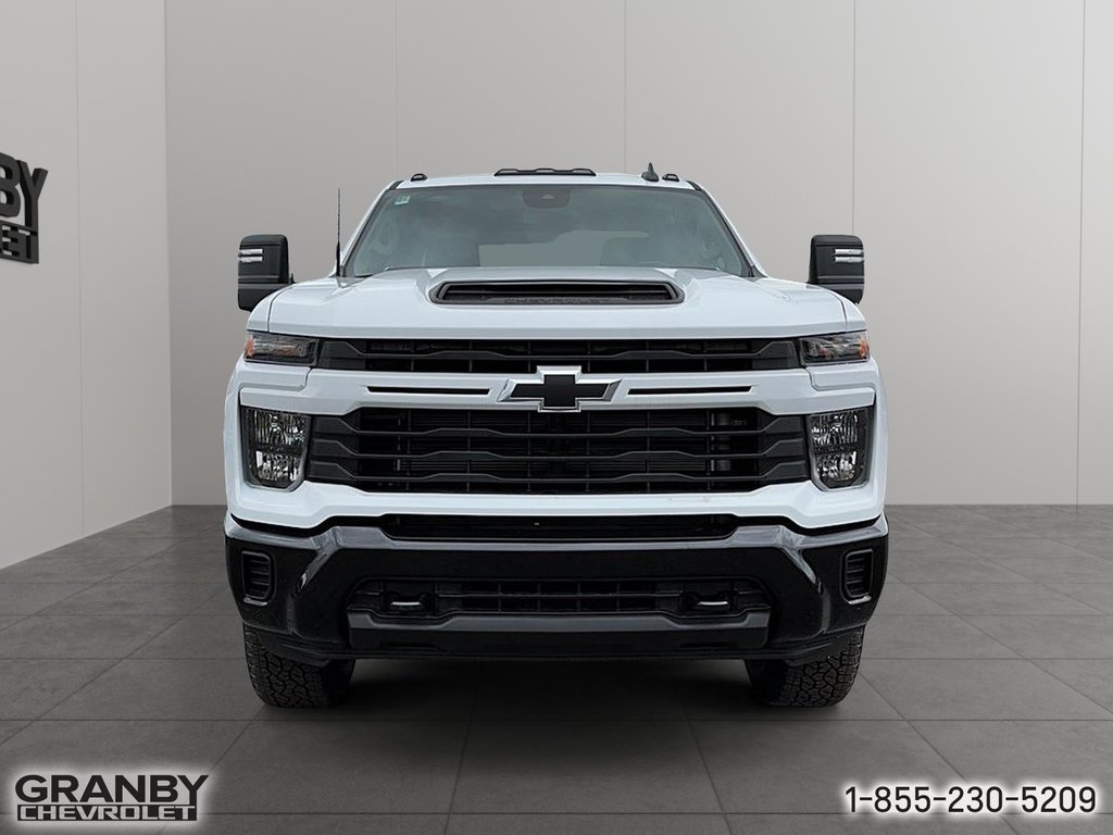 2024 Chevrolet SILVERADO 2500 HD in Granby, Quebec - 2 - w1024h768px