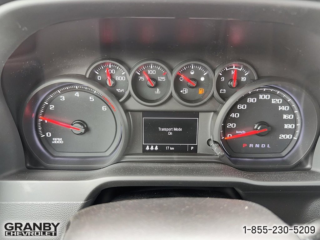 Chevrolet SILVERADO 2500 HD  2024 à Granby, Québec - 13 - w1024h768px