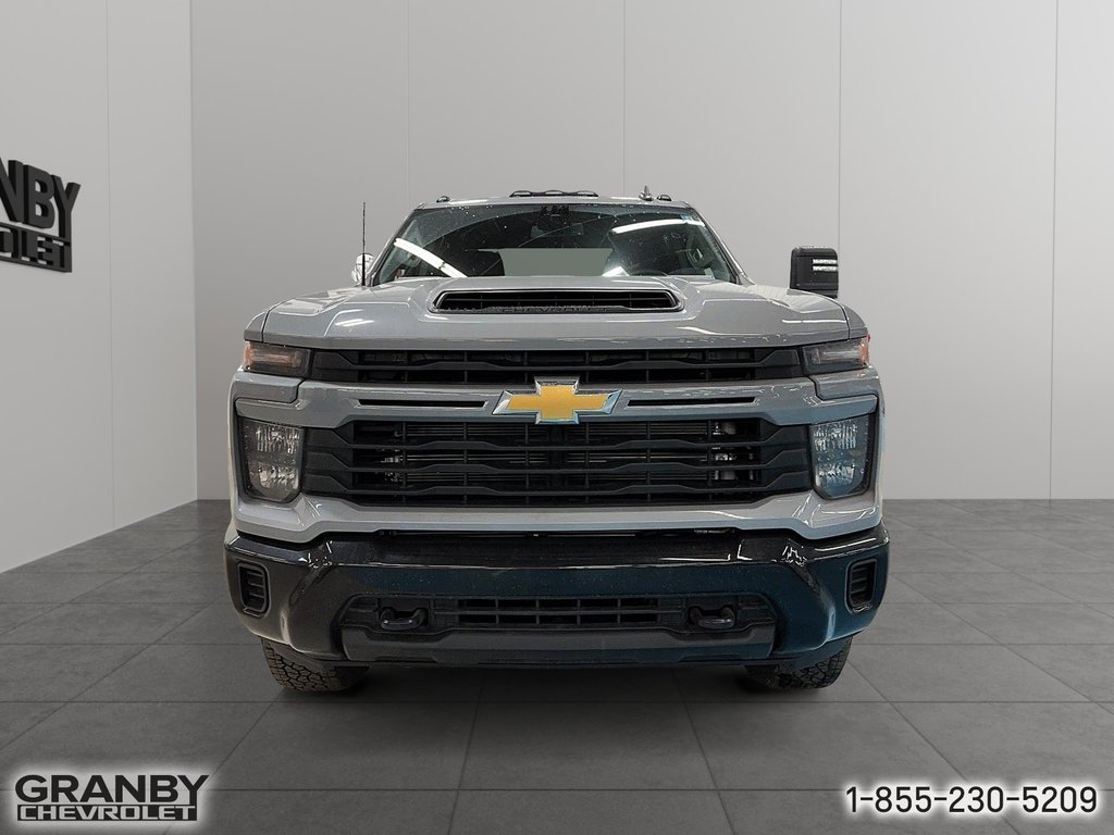 Chevrolet SILVERADO 2500 HD  2024 à Granby, Québec - 2 - w1024h768px