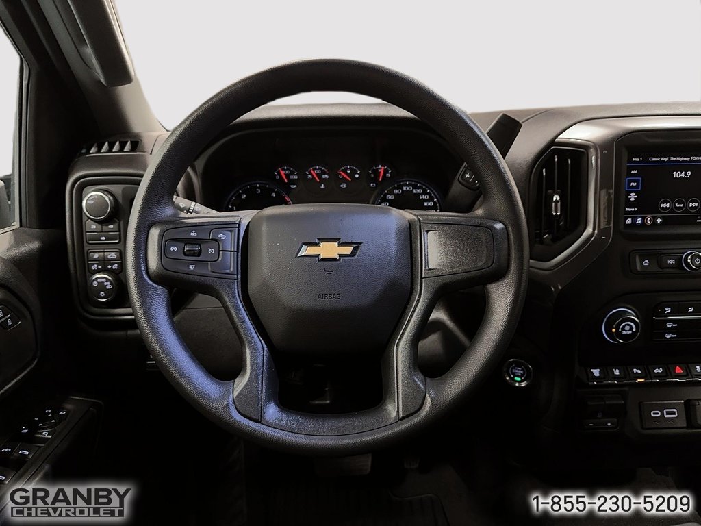 Chevrolet SILVERADO 2500 HD  2024 à Granby, Québec - 15 - w1024h768px