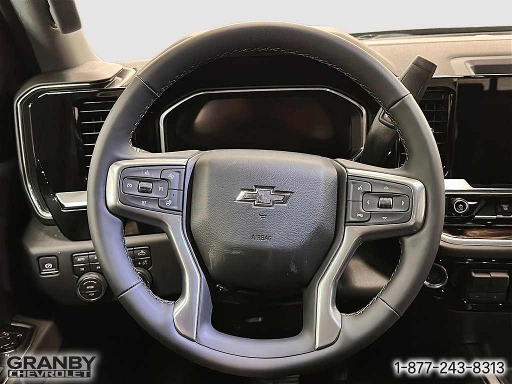2026 Chevrolet Silverado 2500 HD in Granby, Quebec - 14 - w1024h768px
