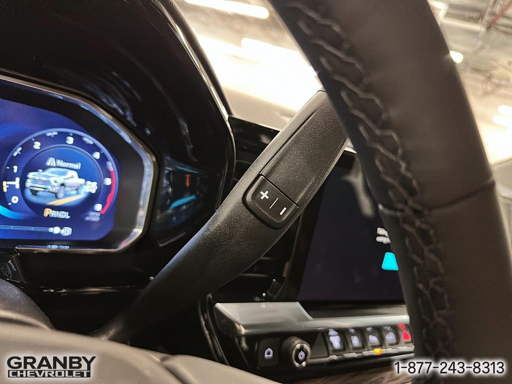 2026 Chevrolet Silverado 2500 HD in Granby, Quebec - 17 - w1024h768px