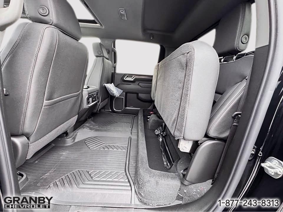 Chevrolet Silverado 2500 HD  2026 à Granby, Québec - 7 - w1024h768px