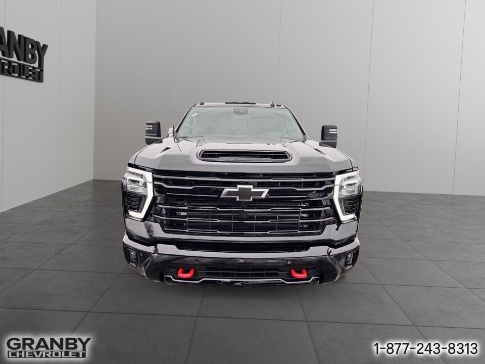 Chevrolet Silverado 2500 HD  2026 à Granby, Québec - 2 - w1024h768px