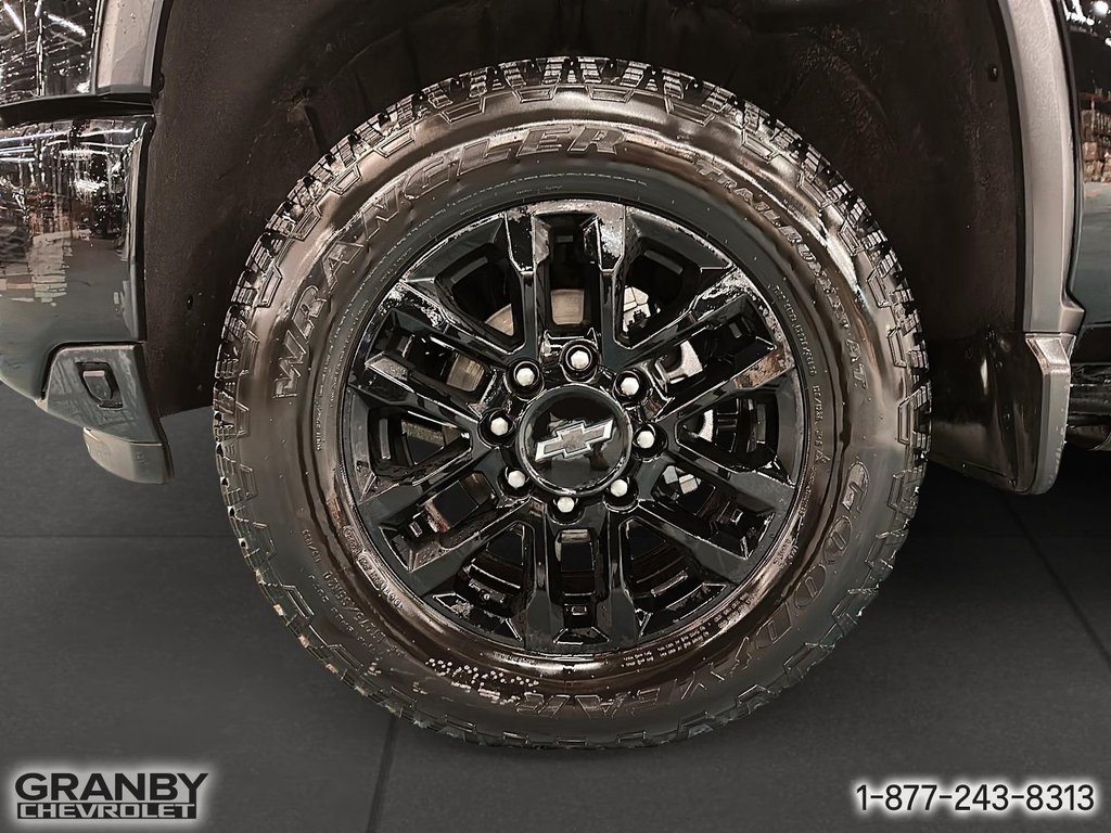 2026 Chevrolet Silverado 2500 HD in Granby, Quebec - 9 - w1024h768px