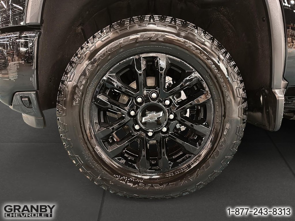 Chevrolet Silverado 2500 HD  2026 à Granby, Québec - 9 - w1024h768px
