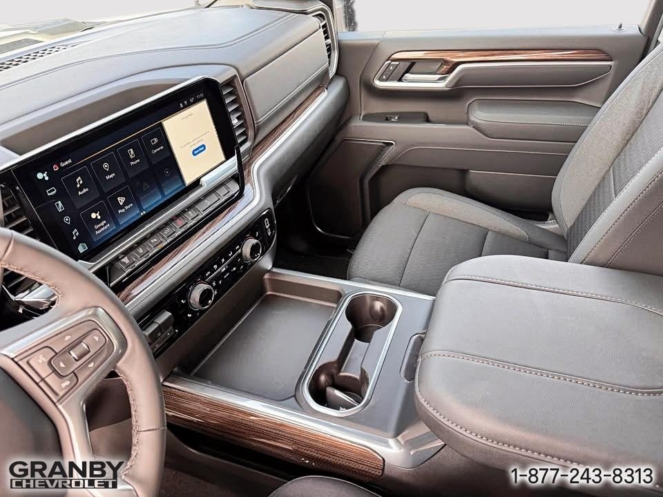 2026 Chevrolet Silverado 2500 HD in Granby, Quebec - 14 - w1024h768px