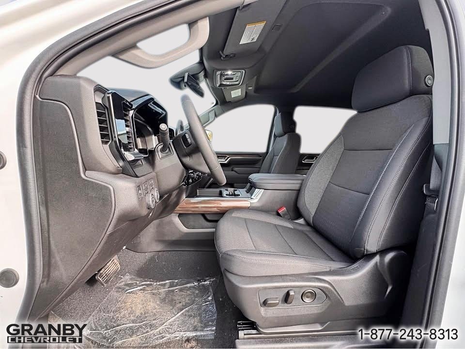 2026 Chevrolet Silverado 2500 HD in Granby, Quebec - 9 - w1024h768px