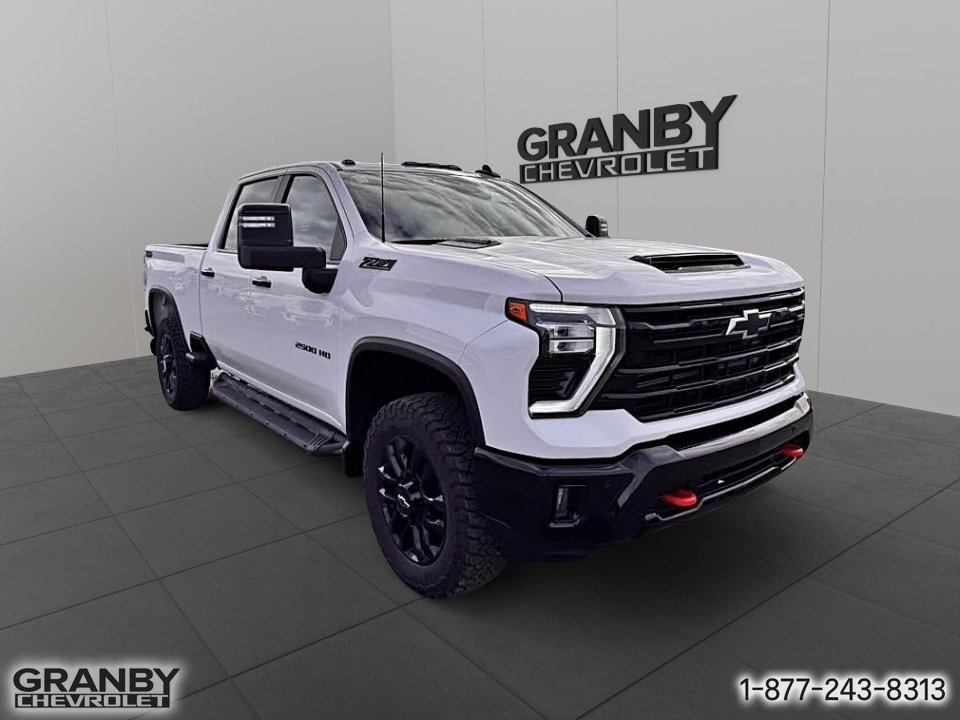 2026 Chevrolet Silverado 2500 HD in Granby, Quebec - 3 - w1024h768px