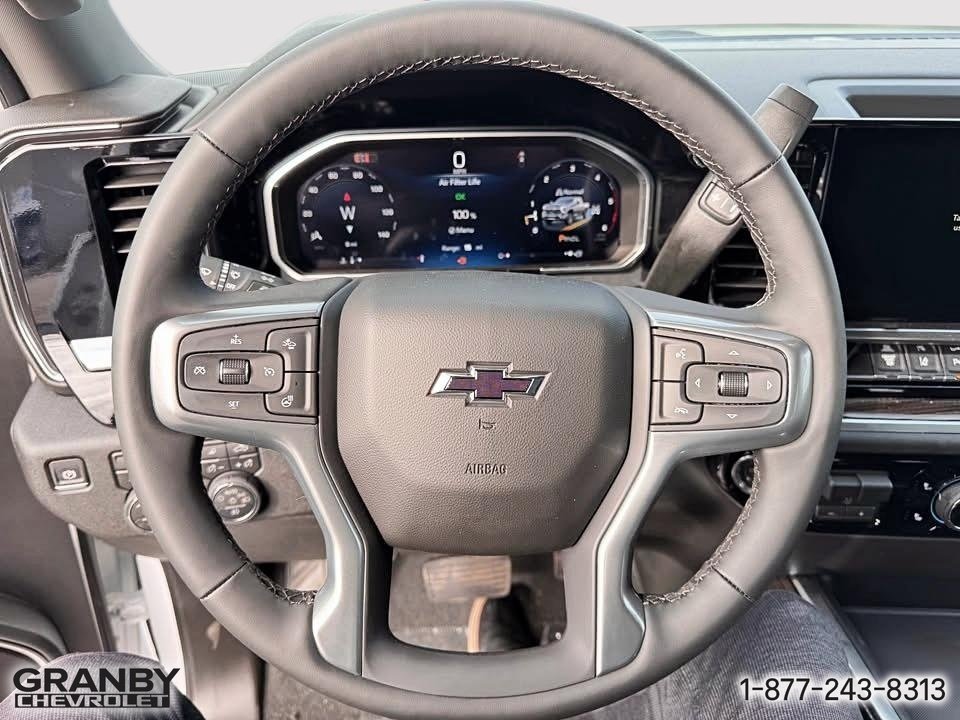 2026 Chevrolet Silverado 2500 HD in Granby, Quebec - 11 - w1024h768px