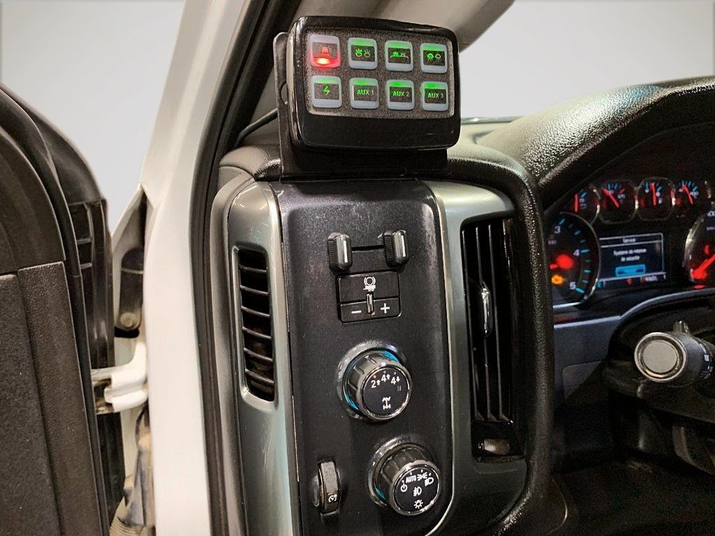 Chevrolet Silverado 2500HD  2018 à Granby, Québec - 13 - w1024h768px