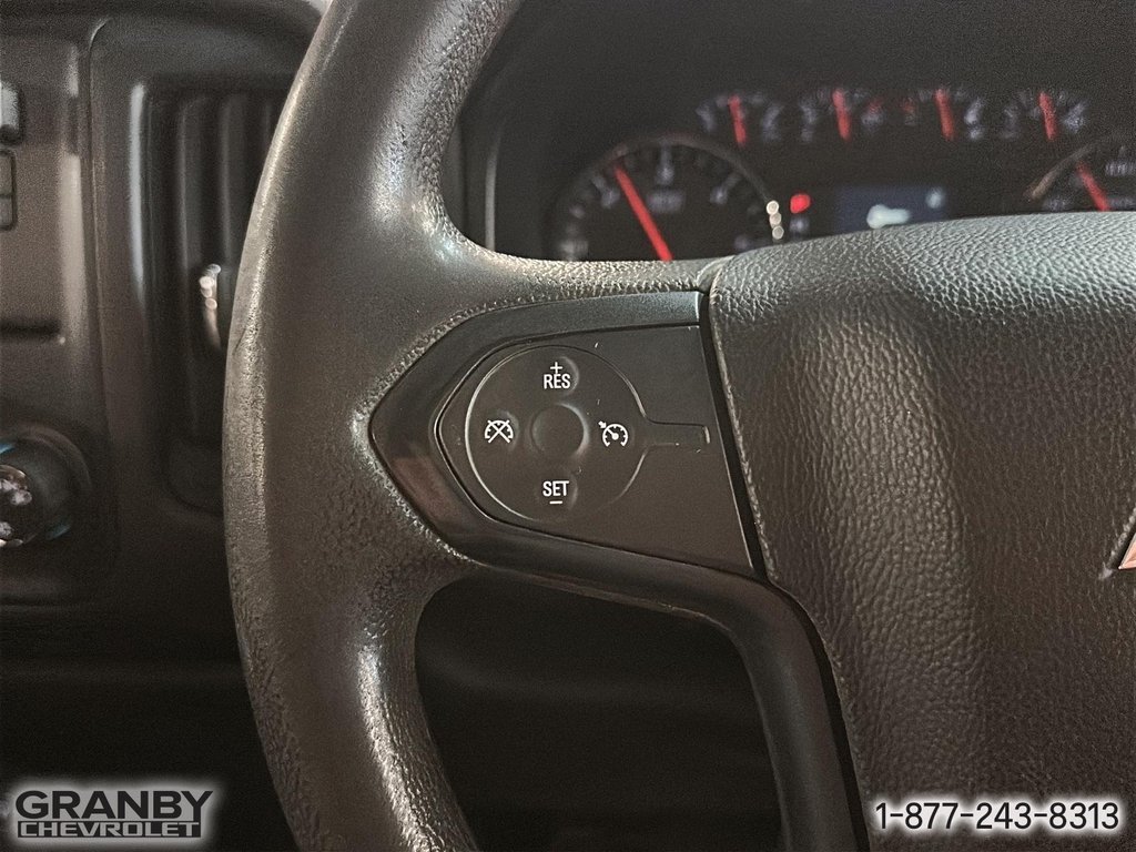 2019 Chevrolet Silverado 2500HD in Granby, Quebec - 22 - w1024h768px