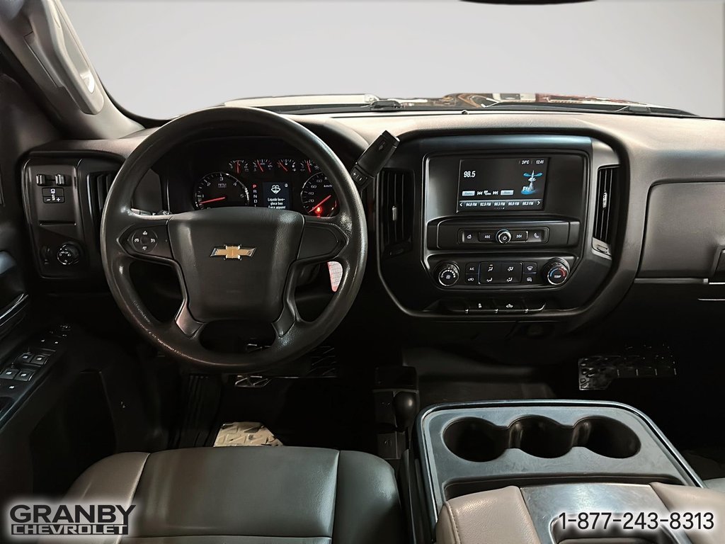 2019 Chevrolet Silverado 2500HD in Granby, Quebec - 14 - w1024h768px