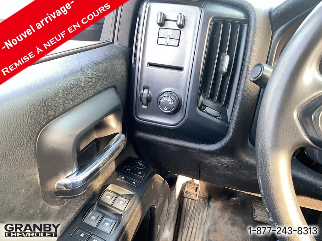 2019 Chevrolet Silverado 2500HD in Granby, Quebec - 13 - w1024h768px